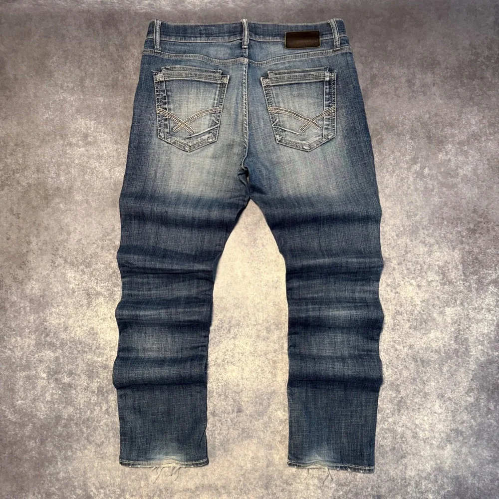 Buckle BKE Jake Straight Leg Jeans Mens 33L Medium Wash Blue Denim Stretch 33